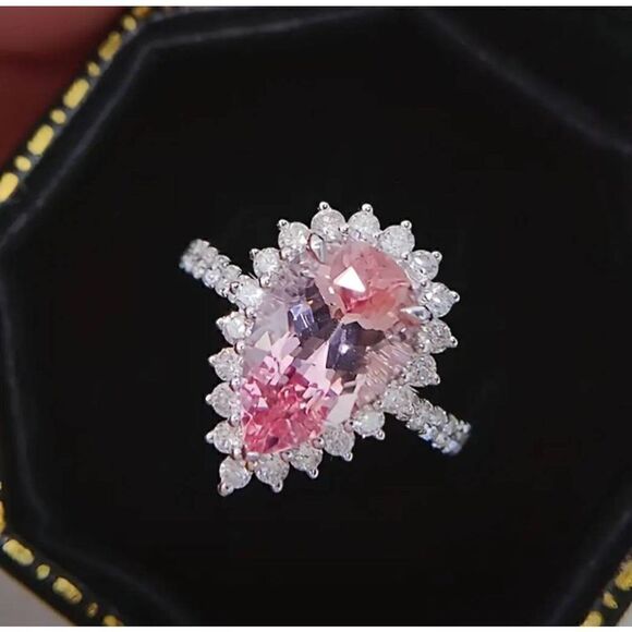 Romantic Pink crystal Cubic Zircon engagement ring - Picture 7 of 13